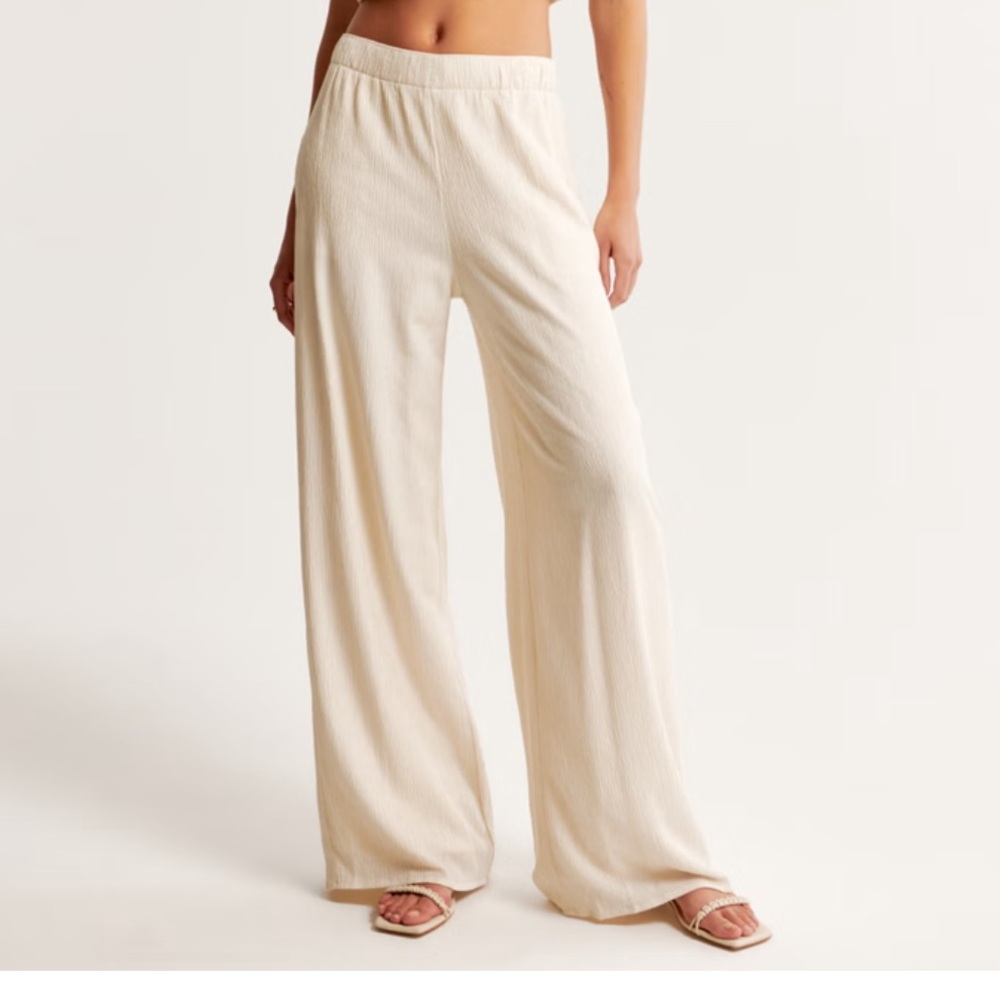 Crinkle Textured Pull-On Pant